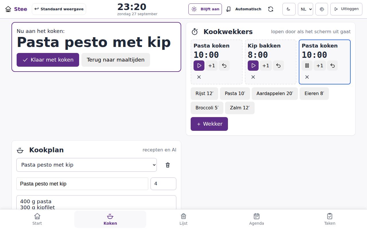 Kookassistent met kookwekkers op de keukentablet